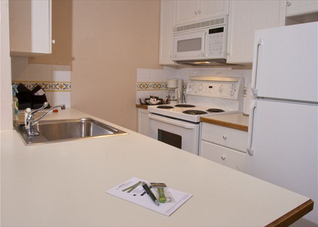 Whistler Aspens on Blackcomb Accommodation 547 Kitchen